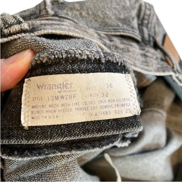 Vintage 90s Wrangler Black Stone Washed Cotton Denim Western Jeans Size 36x32 - Picture 8 of 16